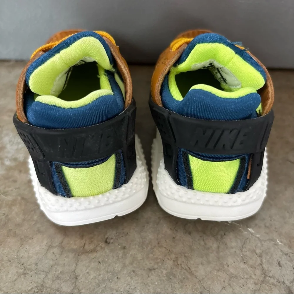 Nike Kids‎ Huarache Run Sneakers Size 4C